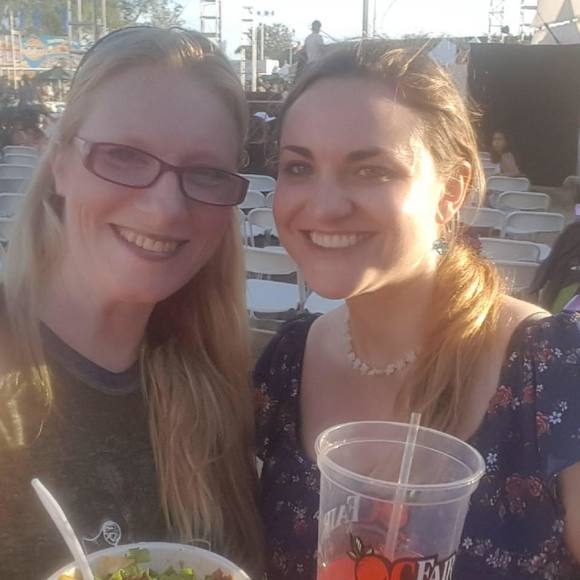 Meet your Posher, Caroline - Picture 1 of 1